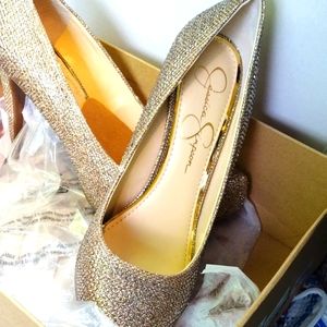 Women's shoes